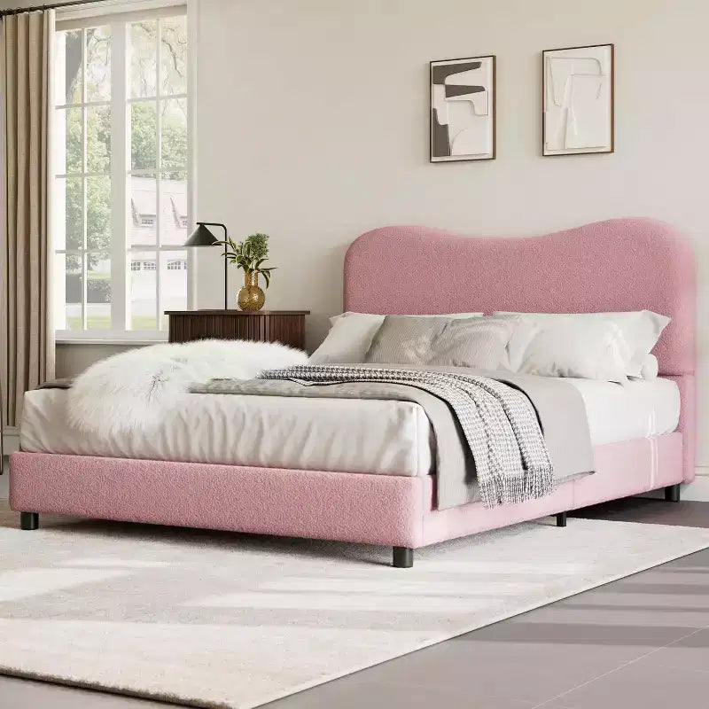 Struttura letto matrimoniale/una piazza e mezza/queen size con testiera imbottita in Boucle effetto nuvola, piattaforma a basso profilo, robuste doghe in legno, silenziosa, non richiede rete a molle